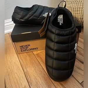 The North Face Men’s Thermoball Traction V quilted mules